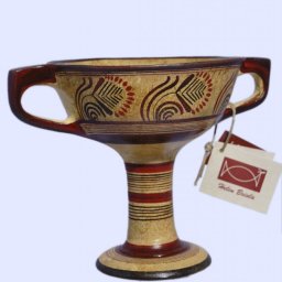 Minoan kylix with geometric and leafy decoration  1